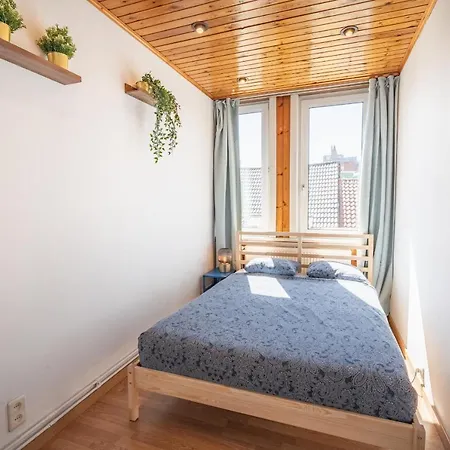 Large Center Apartment *